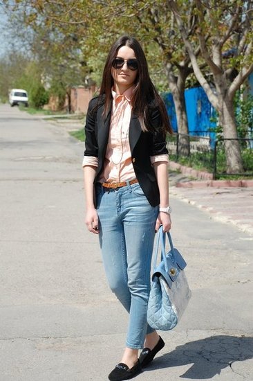 http://www.pearlofelegance.com/2012/04/casual-for-school-days.html