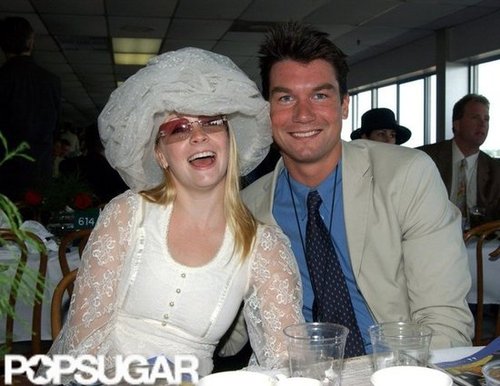 Melissa Joan Hart and Jerry O'Connell grabbed drinks inside in 2001.
Melissa Joan Hart and Jerry O'Connell grabbed drinks inside in 2001.