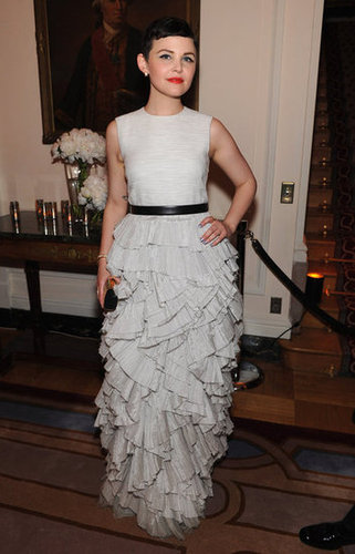 Ginnifer Goodwin wore a white dress with a thin black belt to the White House Correspondant's Dinner.
Ginnifer Goodwin wore a white dress with a thin black belt to the White House Correspondant's Dinner.