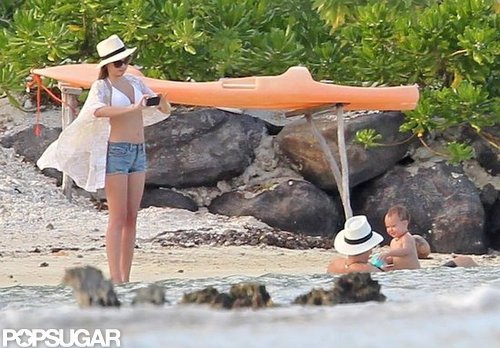 Miranda Kerr captured an adorable moment of Orlando Bloom and baby Flynn in Bora Bora.
Miranda Kerr captured an adorable moment of Orlando Bloom and baby Flynn in Bora Bora.