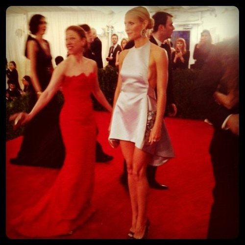 A gorgeous Prada-clad Gwyneth Paltrow made her way down the Met Gala red carpet.
A gorgeous Prada-clad Gwyneth Paltrow made her way down the Met Gala red carpet.