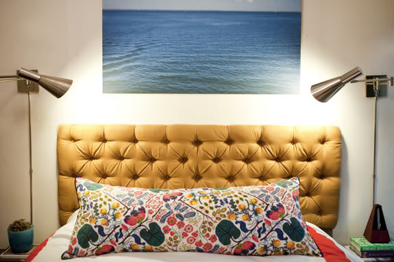 There are several ways to approach a DIY Tufted Headboard but we're anxious to try this one.
Source: Little Green Notebook
There are several ways to approach a DIY Tufted Headboard but we're anxious to try this one.
Source: Little Green Notebook