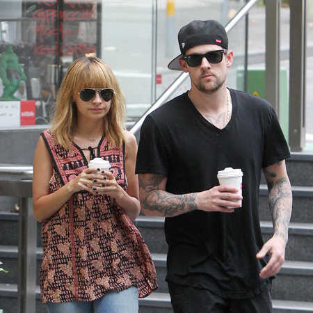 Nicole Richie and Joel Madden Pictures Getting Coffee in Sydney