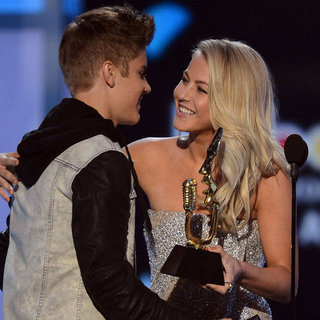 Usher, Taylor Swift, Justin Bieber auf der Bühne bei den Billboard Awards