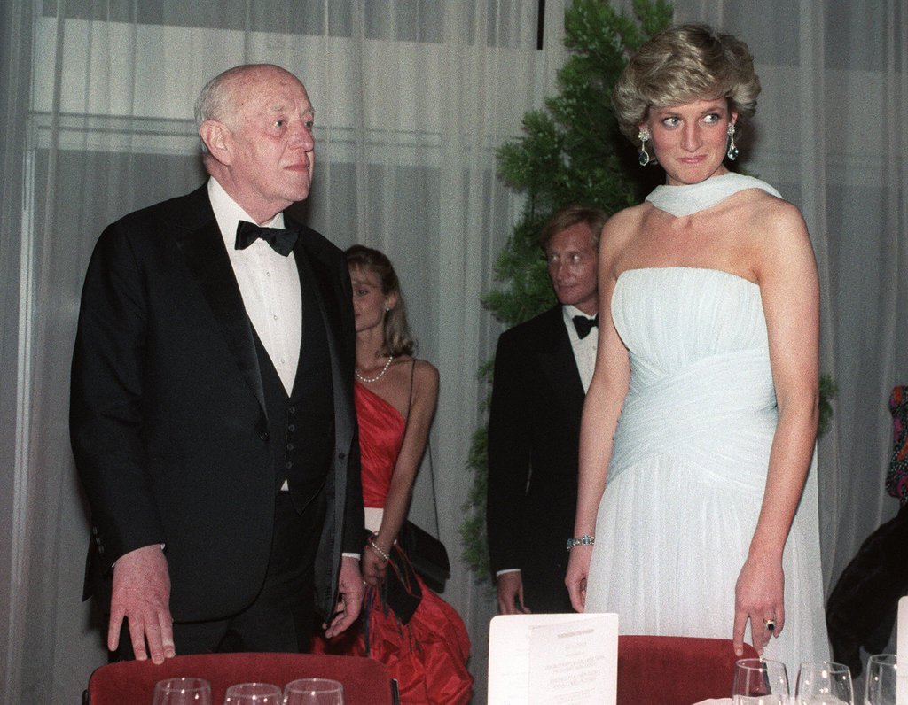 Alec Guinness and Princess Diana got together at a gala dinner during the 40th Cannes Film Festival in 1987.
Alec Guinness and Princess Diana got together at a gala dinner during the 40th Cannes Film Festival in 1987.