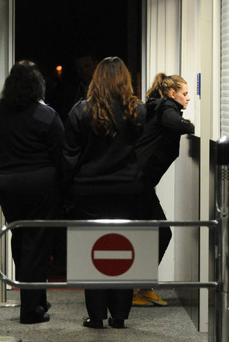 Kristen Stewart pulled her back for the flight.
Kristen Stewart pulled her back for the flight.