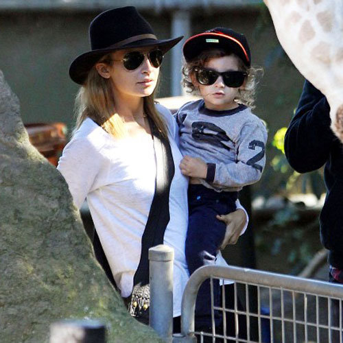 Nicole Richie Pictures With Kids at Sydney Zoo