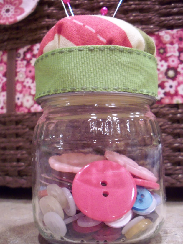 Upcycle Your Baby Food Jars Into Pincushions Upcycle Your Baby Food Jars Into Pincushions