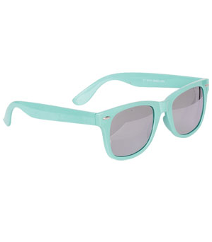 This minty pair capitalizes on one of the season's hottest hues.
Delia's Pastel Wayfarer W Mirrored Lens ($10)
This minty pair capitalizes on one of the season's hottest hues.
Delia's Pastel Wayfarer W Mirrored Lens ($10)