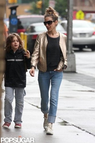Sarah Jessica Parker walked her son James Wilkie Broderick through the West Village to drop him off at school.
Sarah Jessica Parker walked her son James Wilkie Broderick through the West Village to drop him off at school.
