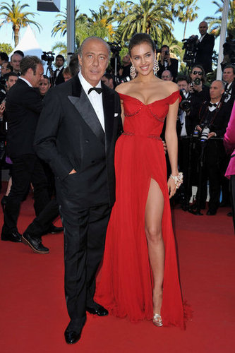 Irina Shayk is the latest starlet to rock a thigh-high slit — this time in a fiery red gown.
Irina Shayk is the latest starlet to rock a thigh-high slit — this time in a fiery red gown.