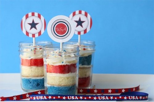 Bake These: Cupcakes in a Jar Bake These: Cupcakes in a Jar