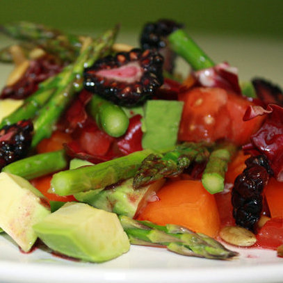 How to Make a Salad Healthy