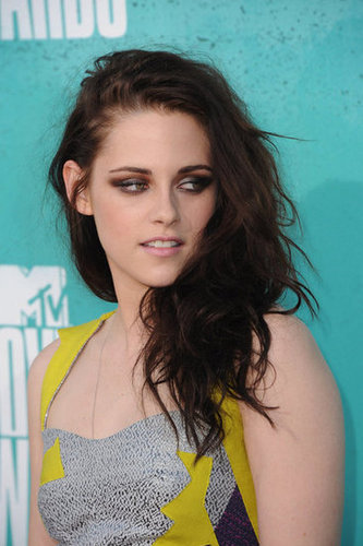 Kristen Stewart gave a glance at the MTV Movie Awards.
Kristen Stewart gave a glance at the MTV Movie Awards.
