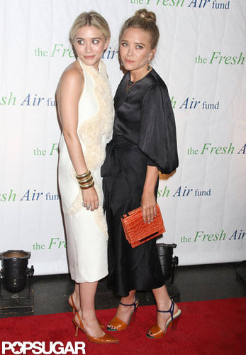 Mary-Kate Olsen and Ashley Olsen posed on the red carpet of the Fresh Air Fund's Spring Gala in NYC.
Mary-Kate Olsen and Ashley Olsen posed on the red carpet of the Fresh Air Fund's Spring Gala in NYC.