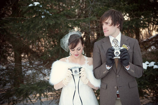 Looking for a simple way to swap wedding photos with your friends? Geek has five easy ways to share.
Looking for a simple way to swap wedding photos with your friends? Geek has five easy ways to share.