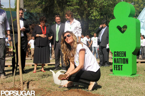 Gisele Bundchen Goes Baggy For Her Environmental Trip to Brazil Gisele Bundchen Goes Baggy For Her Environmental Trip to Brazil