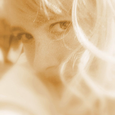How to Keep Blond Hair From Fading in Summer
