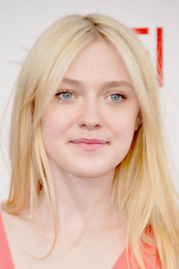 Dakota Fanning attended the AFI Life Achievement Award dinner honoring Shirley MacLaine in LA.
Dakota Fanning attended the AFI Life Achievement Award dinner honoring Shirley MacLaine in LA.