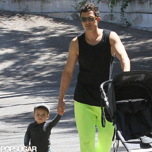 Orlando Bloom held Flynn's hand.
Orlando Bloom held Flynn's hand.
