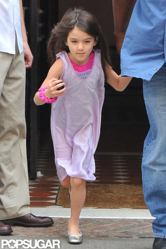 Suri Cruise looked cute wearing pink and purple in NYC.
Suri Cruise looked cute wearing pink and purple in NYC.