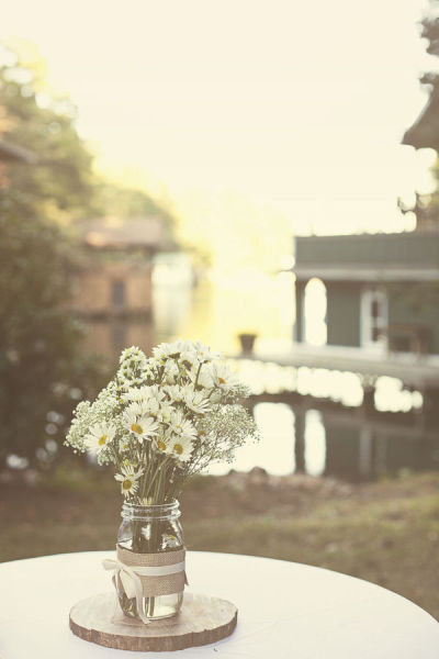 Simple Daisy Centerpieces Simple Daisy Centerpieces