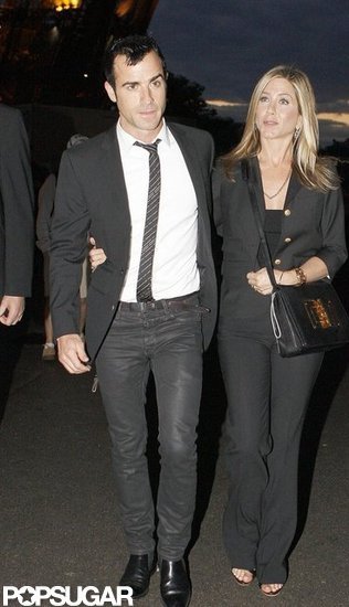 Jennifer Aniston and Justin Theroux Visit Eiffel Tower For a Romantic Dinner Jennifer Aniston and Justin Theroux Visit Eiffel Tower For a Romantic Dinner