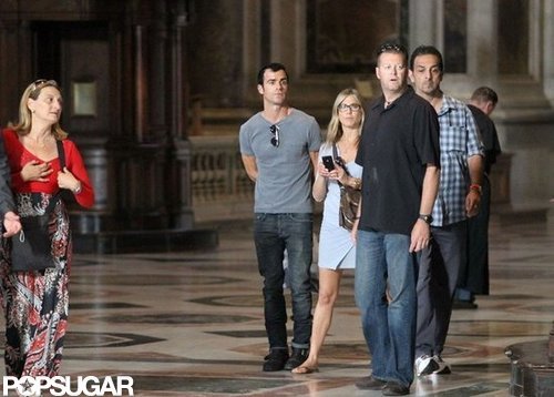 Jennifer Aniston and Justin Theroux Take Their Eurotrip to Rome! Jennifer Aniston and Justin Theroux Take Their Eurotrip to Rome!