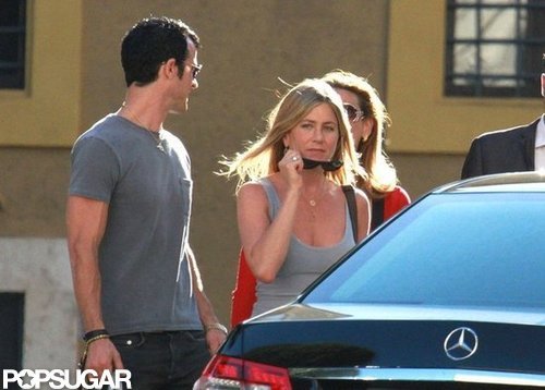 Jennifer Aniston and Justin Theroux Take Their Eurotrip to Rome! Jennifer Aniston and Justin Theroux Take Their Eurotrip to Rome!