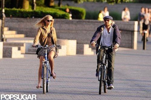 Leonardo DiCaprio and his Victoria's Secret Angel girlfriend, Erin Heatherton, spent time together.
Leonardo DiCaprio and his Victoria's Secret Angel girlfriend, Erin Heatherton, spent time together.