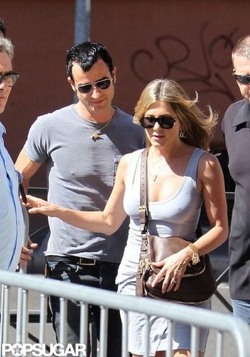 Jennifer Aniston and Justin Theroux Take Their Eurotrip to Rome! Jennifer Aniston and Justin Theroux Take Their Eurotrip to Rome!