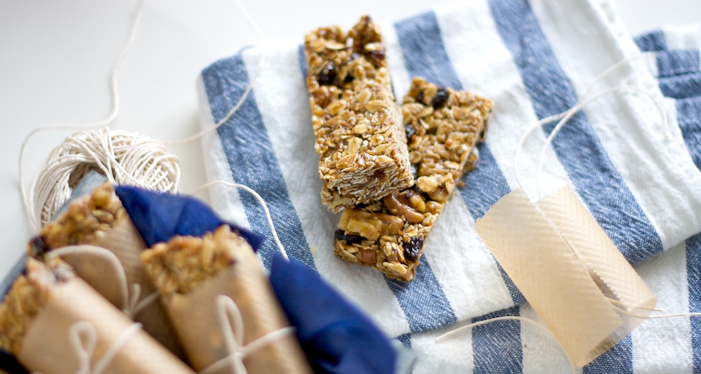 Make No-Bake Granola Bars