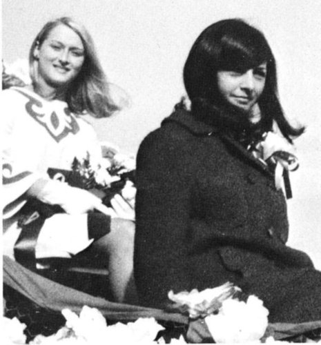 Meryl posed with a friend.
Source: Seth Poppel/Yearbook Library
Meryl posed with a friend.
Source: Seth Poppel/Yearbook Library