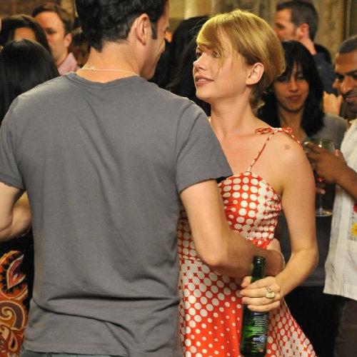 Michelle Williams Style in Take This Waltz