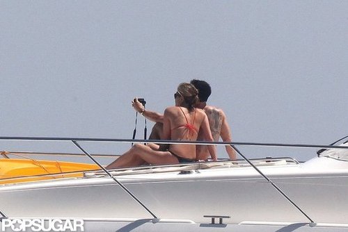 Jennifer Aniston Flaunts Bikini Body and Shows PDA With Shirtless Justin Jennifer Aniston Flaunts Bikini Body and Shows PDA With Shirtless Justin