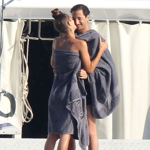 Adrien Brody Shirtless Kissing Girlfriend in France Pictures