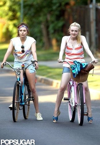 Elizabeth Olsen Has a Very Good Busy Weekend Elizabeth Olsen Has a Very Good Busy Weekend