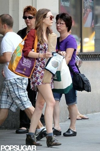 Elizabeth Olsen dressed in a casual dress while running errands around NYC.
Elizabeth Olsen dressed in a casual dress while running errands around NYC.