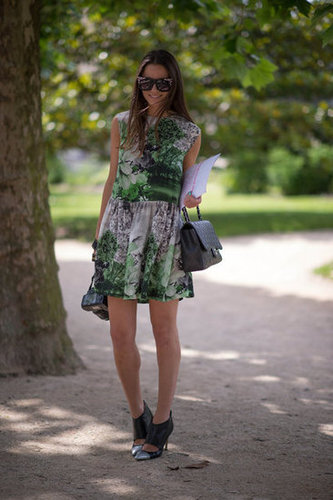 This style setter knows how to outfit a head-to-toe head-turner, starting with a great graphic print, then adding in heavy-hitting accessories, like a classic Chanel bag and studded shades.
Photo courtesy of Adam Katz Sinding
This style setter knows how to outfit a head-to-toe head-turner, starting with a great graphic print, then adding in heavy-hitting accessories, like a classic Chanel bag and studded shades.
Photo courtesy of Adam Katz Sinding