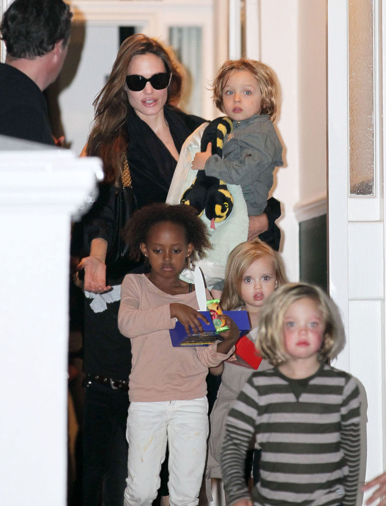 Angelina Jolie picked Knox Jolie-Pitt and Vivienne Jolie-Pitt up from a playdate at Gwen Stefani's home in London with their sisters, Zahara Jolie-Pitt and Shiloh Jolie-Pitt, in September 2011.
Angelina Jolie picked Knox Jolie-Pitt and Vivienne Jolie-Pitt up from a playdate at Gwen Stefani's home in London with their sisters, Zahara Jolie-Pitt and Shiloh Jolie-Pitt, in September 2011.