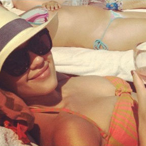 Jessica Alba Italian Vacation Pictures With Daughters