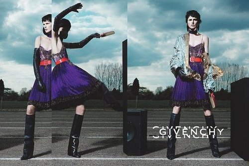 Stella Tennant stars in Givenchy's Fall '12 campaign, shot by Mert Alas & Marcus Piggott.
Stella Tennant stars in Givenchy's Fall '12 campaign, shot by Mert Alas & Marcus Piggott.