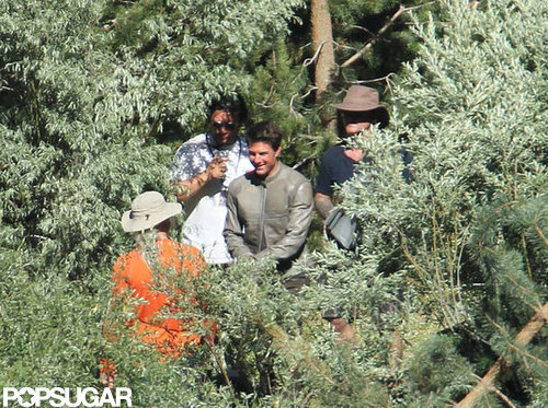 Tom Cruise had a smile on his face on the Oblivion set in CA.
Tom Cruise had a smile on his face on the Oblivion set in CA.