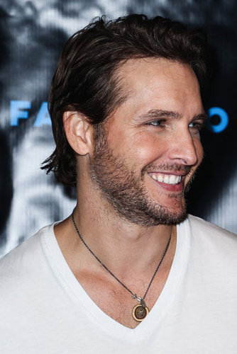 Peter Facinelli had a big smile on his face at the Breaking Dawn Part 2 party at Comic-Con.
Peter Facinelli had a big smile on his face at the Breaking Dawn Part 2 party at Comic-Con.