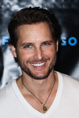 Peter Facinelli looked happy to attend the Breaking Dawn Part 2 party at Comic-Con.
Peter Facinelli looked happy to attend the Breaking Dawn Part 2 party at Comic-Con.