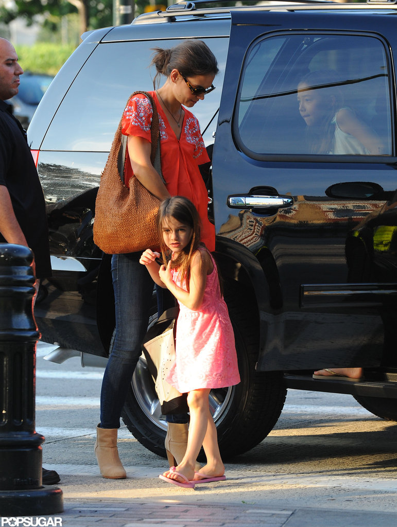 Katie Holmes brought Suri Cruise to a gymnastic class. Katie Holmes brought Suri Cruise to a gymnastic class.