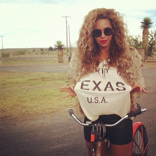 Beyoncé Knowles showed off her Texas pride.
Source: Instagram user mydamnstagrams
Beyoncé Knowles showed off her Texas pride.
Source: Instagram user mydamnstagrams