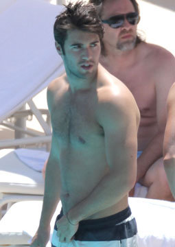 Josh Bowman Josh Bowman