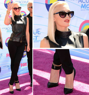 Pictures of Gwen Stefani on the Red Carpet at the 2012 Teen Choice Awards: Rate or Hate Her Glam Rock Look?
