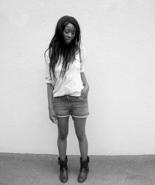 http://stylesbyassitan.blogspot.fr/2012/08/double-denim.html